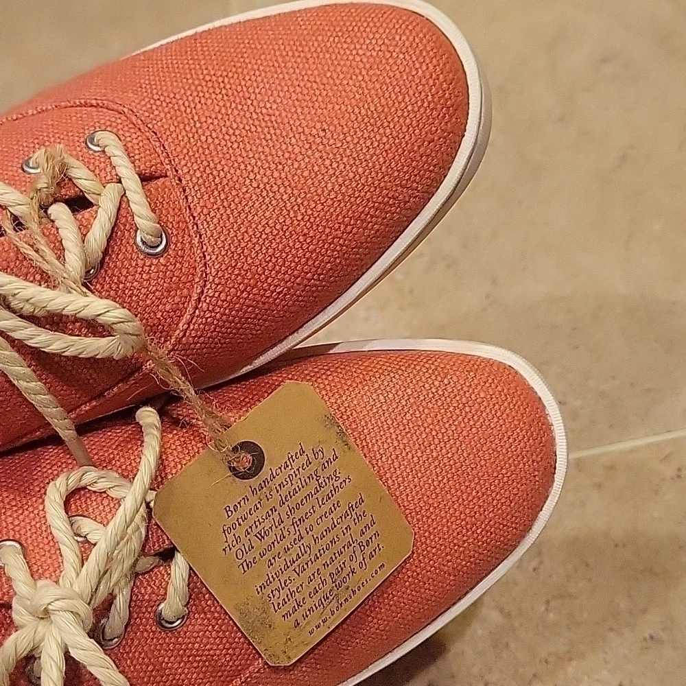 NEW! BORN Dampney Nautical Nantucket Red Lace Up Comfort Sneakers 6.5.
